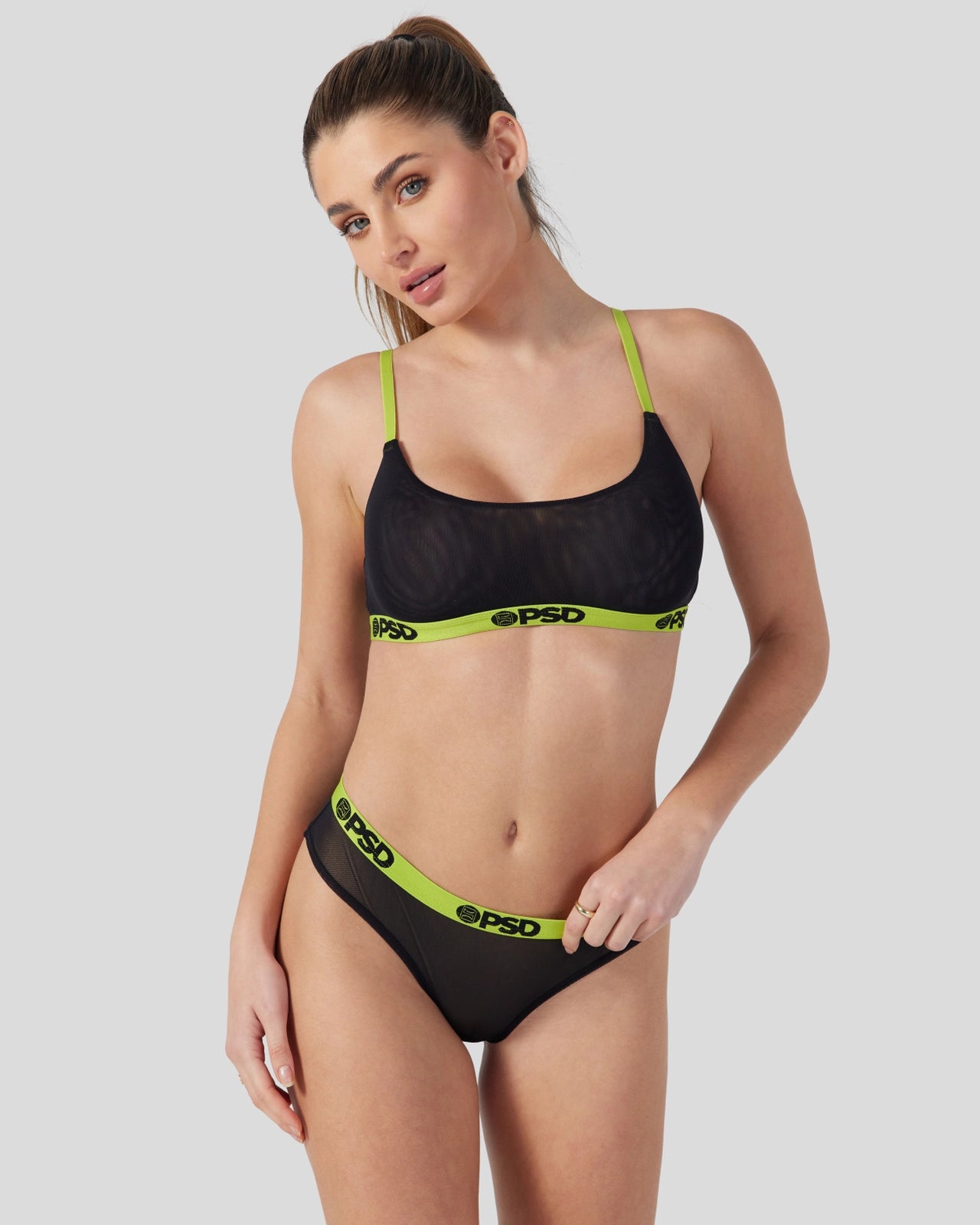 Mesh - Solid Black - Image 2